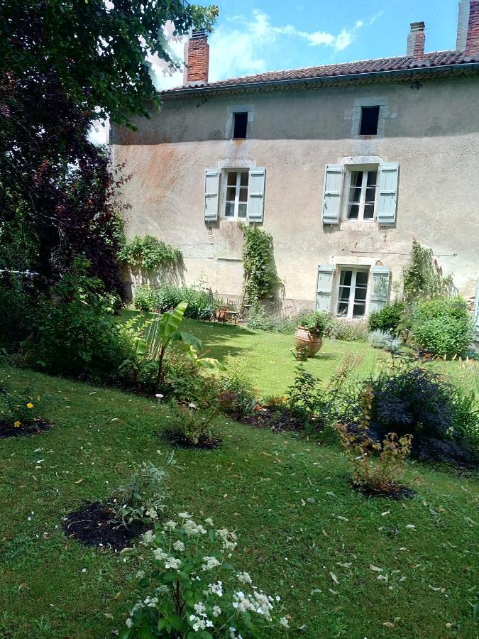 Domaine De Lalat - B&B With En-Suite Bathrooms All Rooms With Garden Views Montembœuf Екстериор снимка