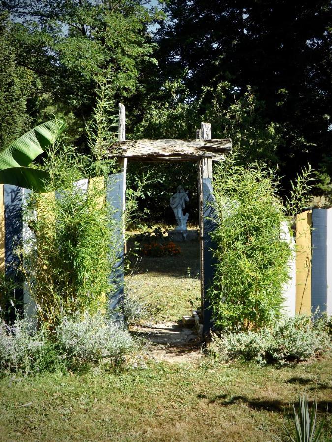 Domaine De Lalat - B&B With En-Suite Bathrooms All Rooms With Garden Views Montembœuf Екстериор снимка